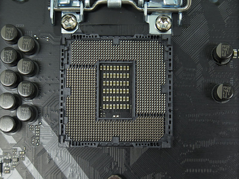 CPUソケットはLGA1151だが、第6世代/第7世代Coreプロセッサと互換性はない