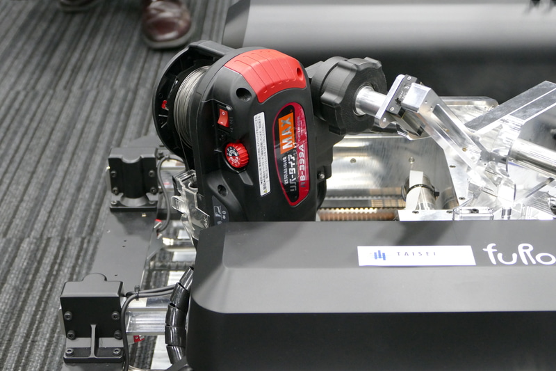 ロボットに搭載された電動工具