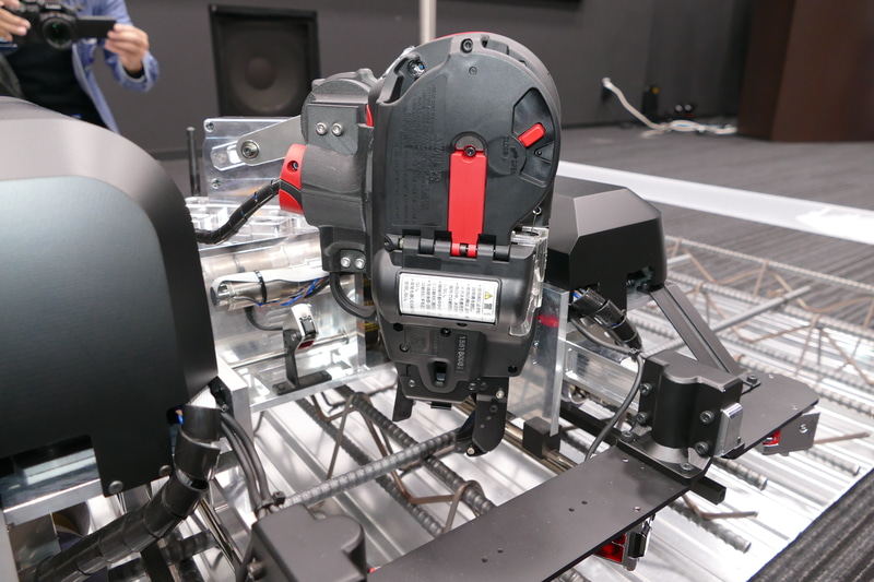 ロボットに搭載された電動工具