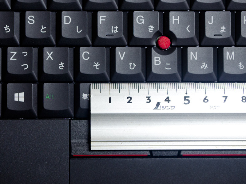 キーピッチは実測で約19mm