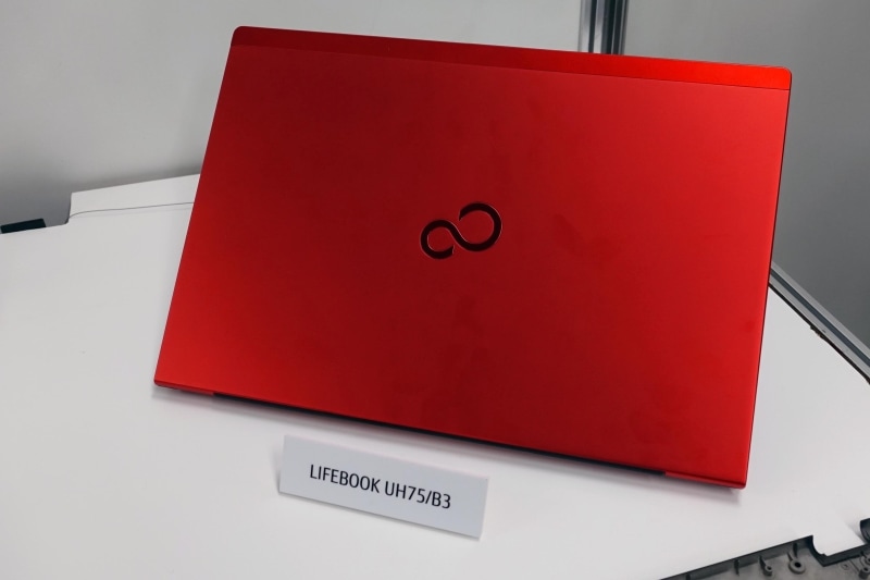 レッド色の天板