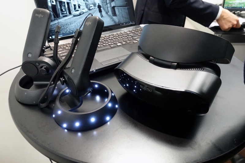 Windows Mixed Reality対応のHMD