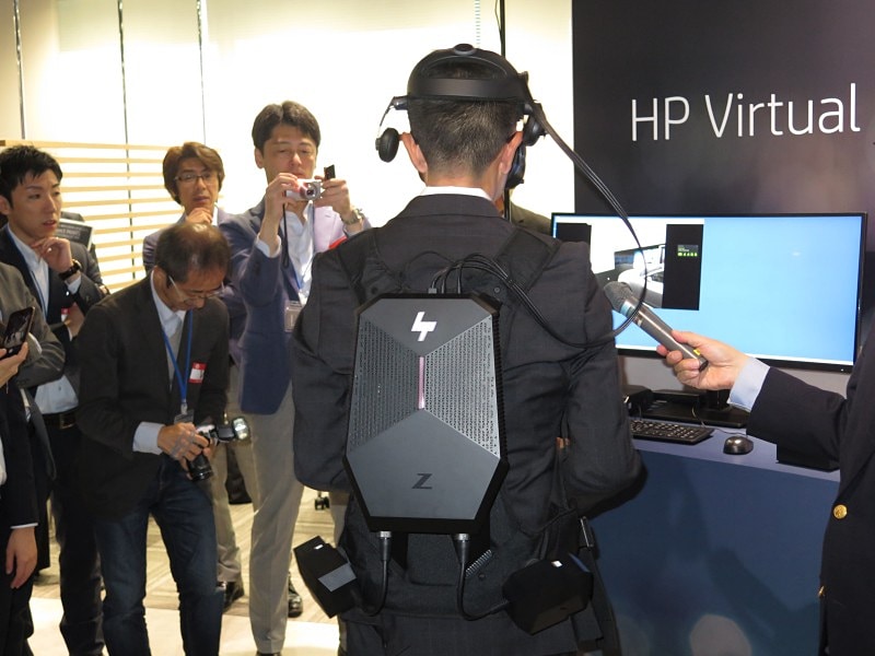 HP Z VR Backpack G1 Workstationを装着したところ