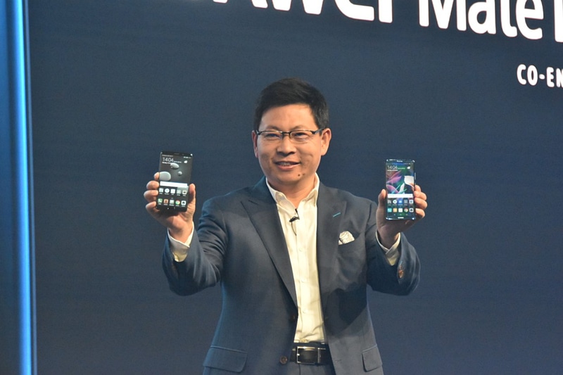 Mate 10とMate 10 Proを披露するリチャード・ユー氏