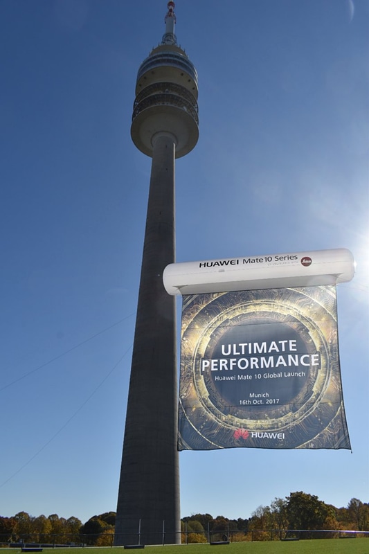 発表会イベントはミュンヘン市内のオリンピックパークのオリンピックタワーふもとにあるホールで開催された