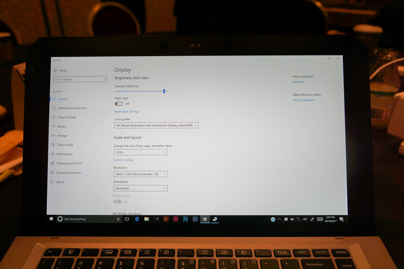 ディスプレイの解像度は4KでIPS液晶になっている