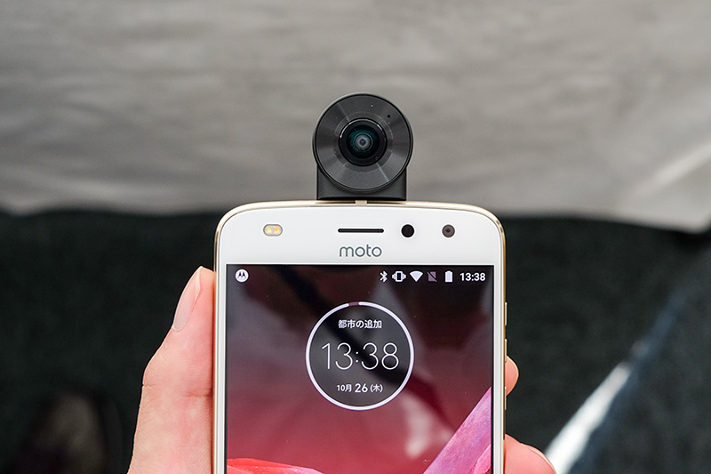 カメラはマイクも内蔵