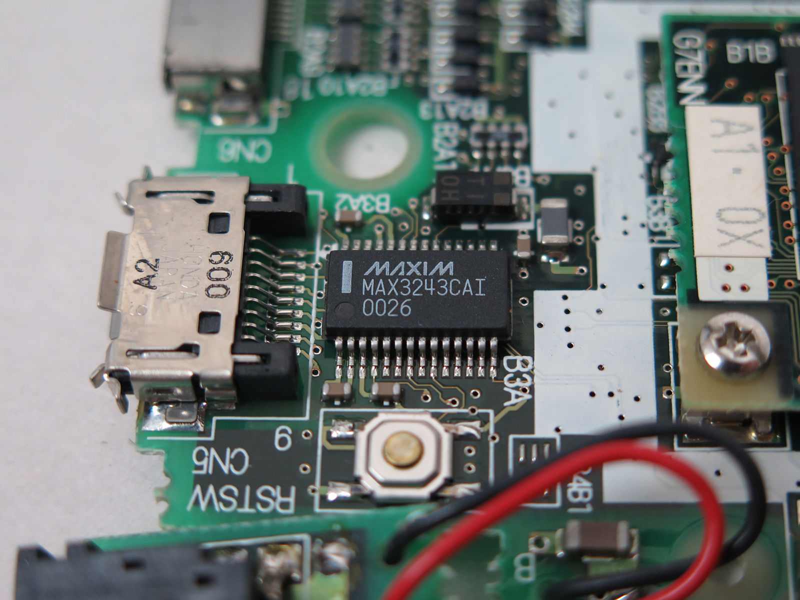 MAXIM製のRS-232Cトランシーバー「MAX3243CAI」