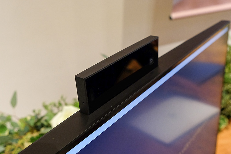 カメラは収納式