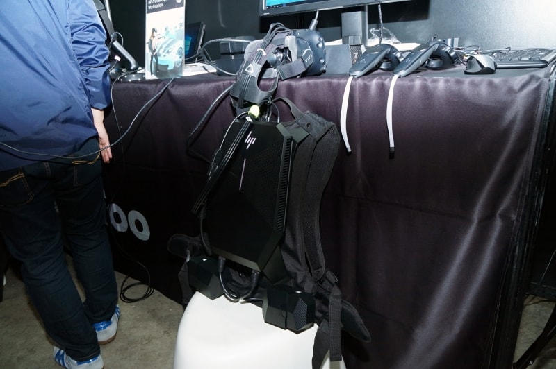 会場ではHPのVR向けバックパックPCも見かけた