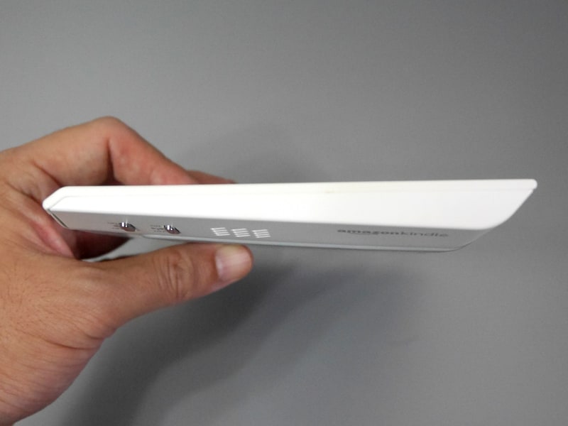 上方向から見たところ。個性的な形状の評判はあまりよくなかったようで、後継モデルからはシンプルな形状に改められている