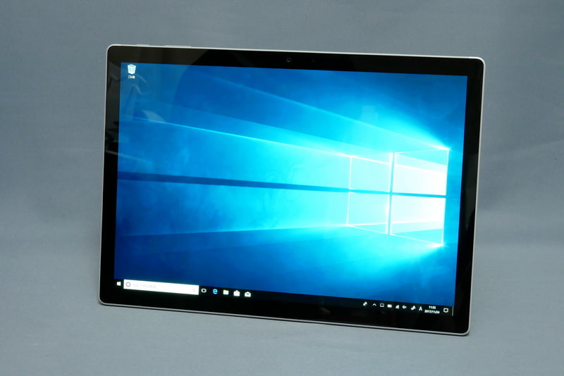 着脱式の2in1 PCのため、ディスプレイ部を外してタブレットPCとしても利用できる