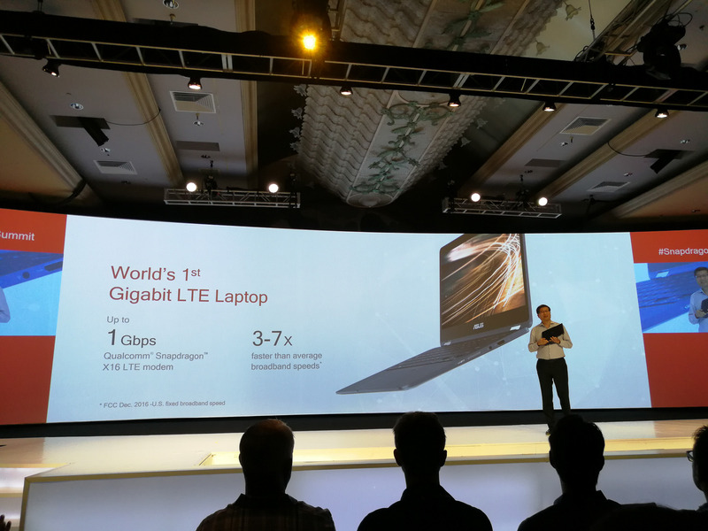 世界発のGigabit LTE搭載PC