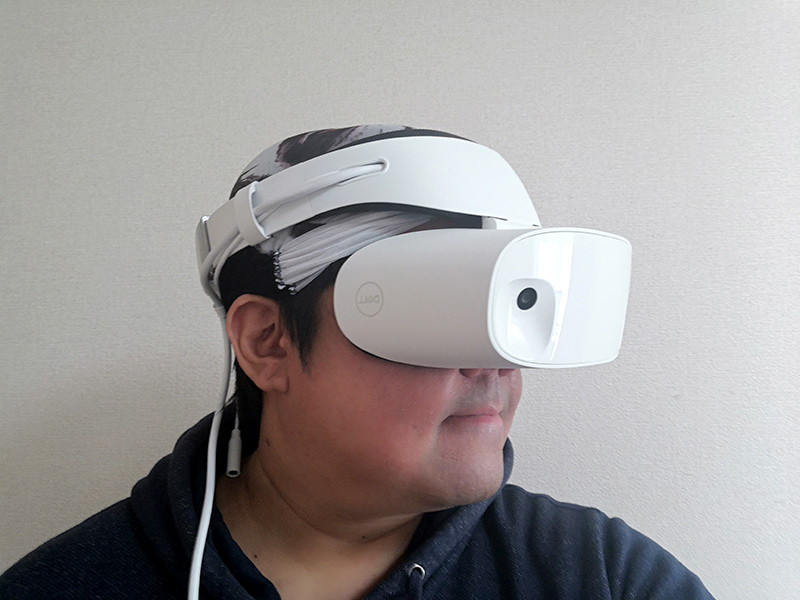 筆者の頭周りは62cmとかなり大きめ(バイクのヘルメットサイズは64cm)だが、ぎりぎり装着できた