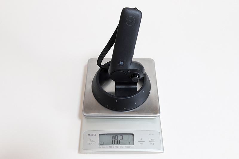 コントローラの実測重量は電池込みで約182g