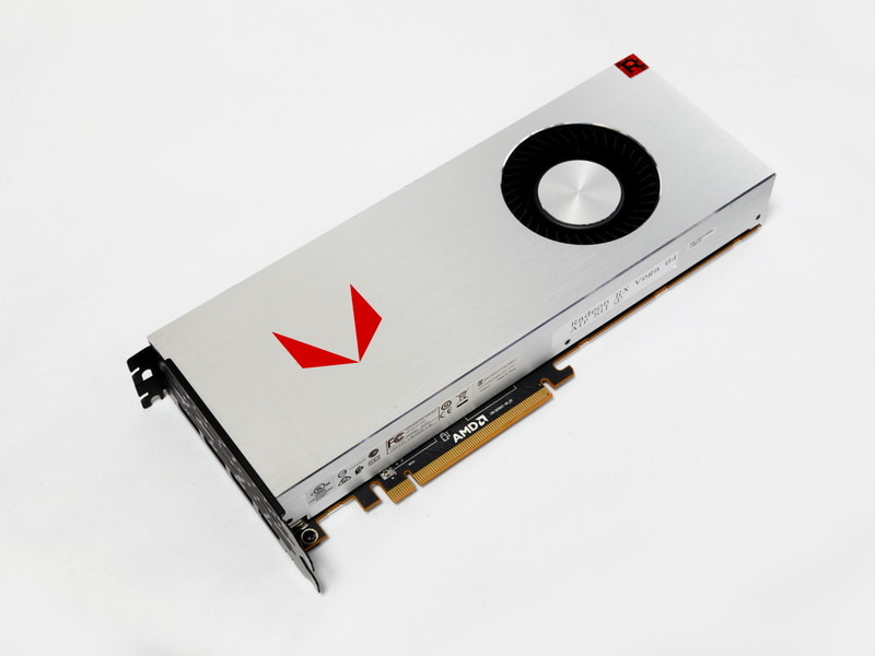 今回のテストで使用するRadeon RX Vega 64。GPUクーラーに金属フレームを用いたLimited Edition仕様だ
