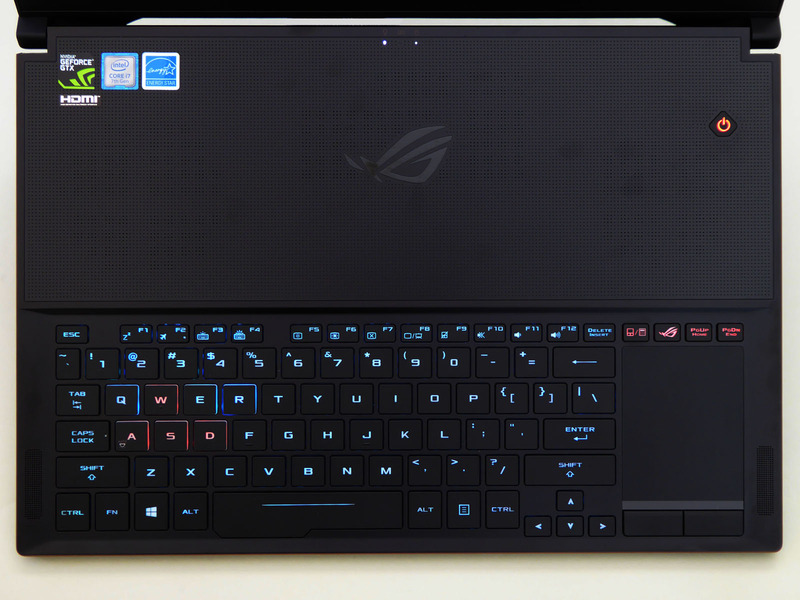 キーボードはLEDバックライトを搭載