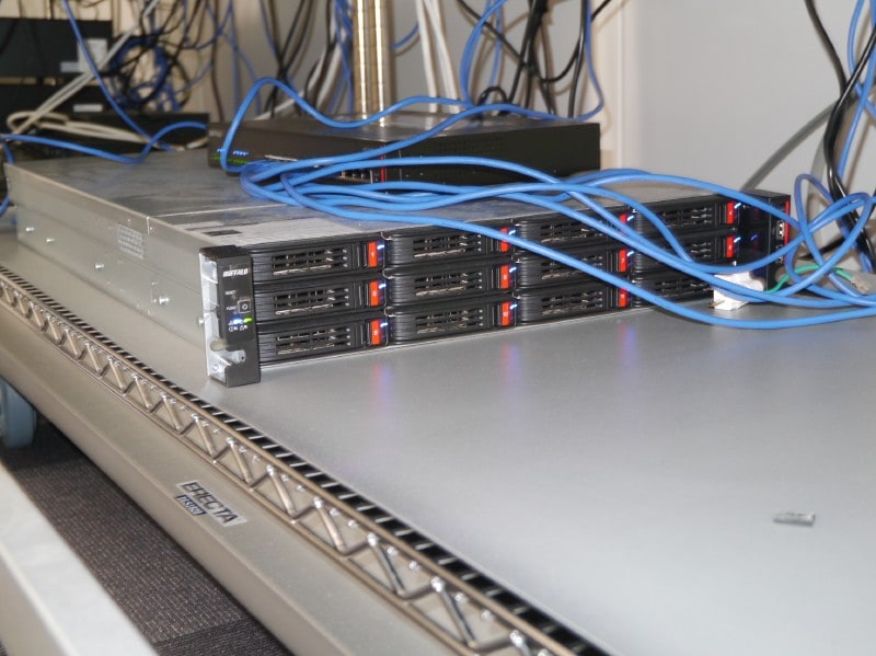 データ復旧センターにバッファローの96TBのテラステーションを設置し、復旧後のデータを2週間保存する