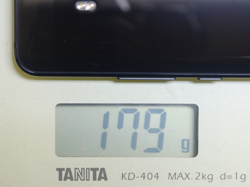 重量は実測で179g
