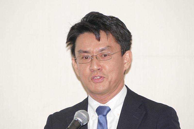 独立行政法人 産業技術総合研究所 知能システム研究部門 総括研究主幹 吉田英一氏。AIST-CNRSロボット工学研究ラボ ラボ長