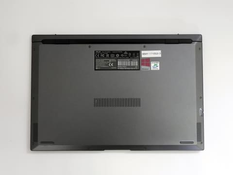 Hothotレビュー】MIL規格の堅牢性と1.05kgの軽さを兼ね備えるASUS製14