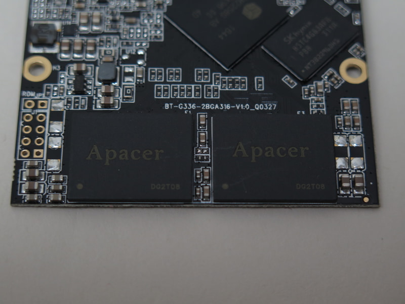 NANDフラッシュはApacerのロゴ入り