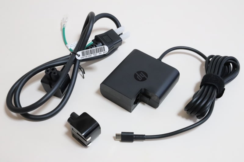 ダックヘッドを取り外して、電源コードを使用可能。電源コードの長さは実測約100cm