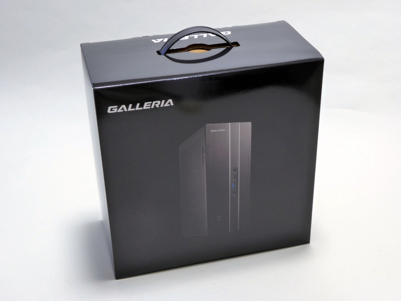 製品パッケージは305×150×305mm(幅×奥行き×高さ)