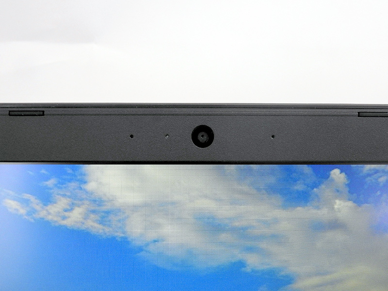 液晶上部に200万画素Webカメラを搭載している