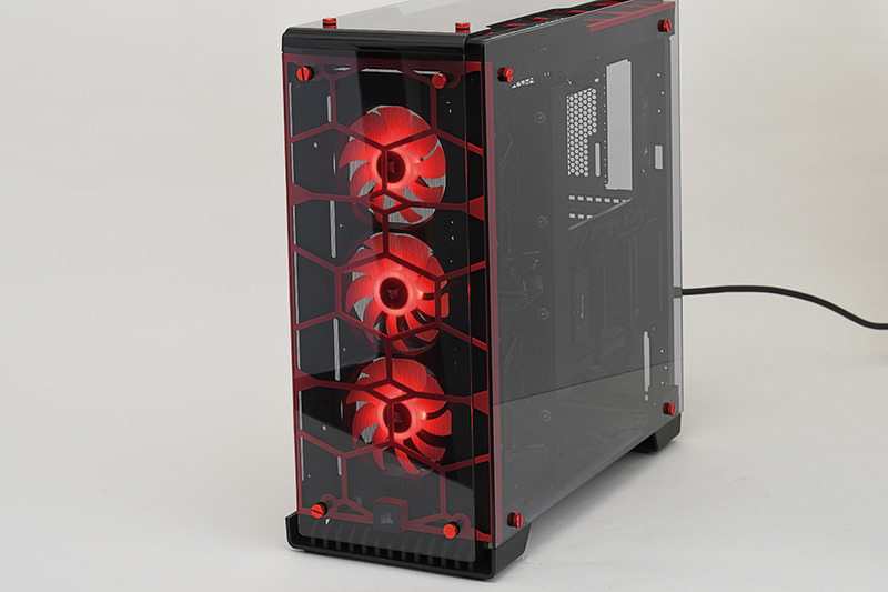 LEDも単色タイプではなく、発色や点灯パターンを自由に設定できるRGB対応のLEDを搭載するモデルが増えている