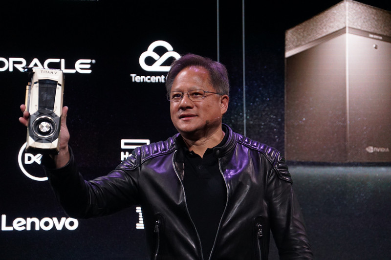 開発者向けにはTITAN-Vを紹介