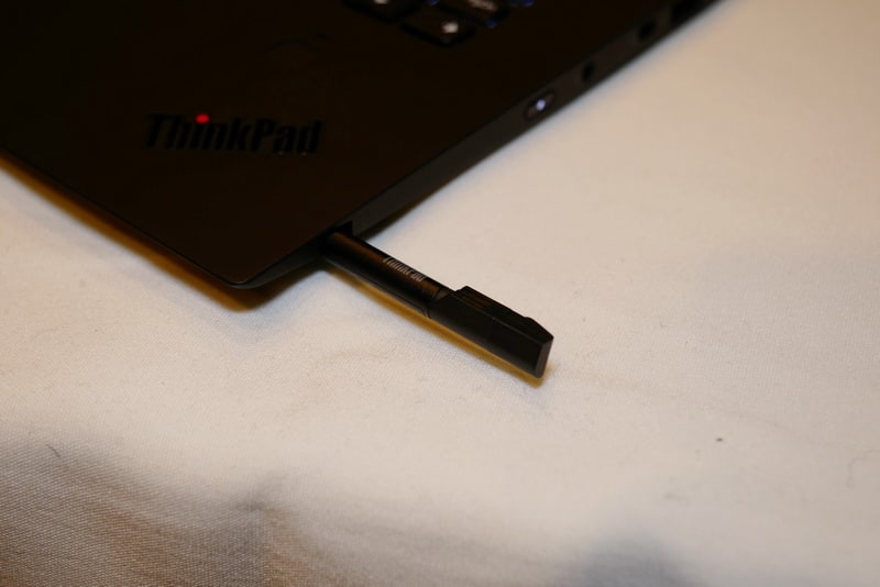 ThinkPad Pen Pro-3は本体に収納できる