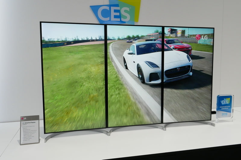 スタンドはピボット機構を備え、縦画面でも利用可能