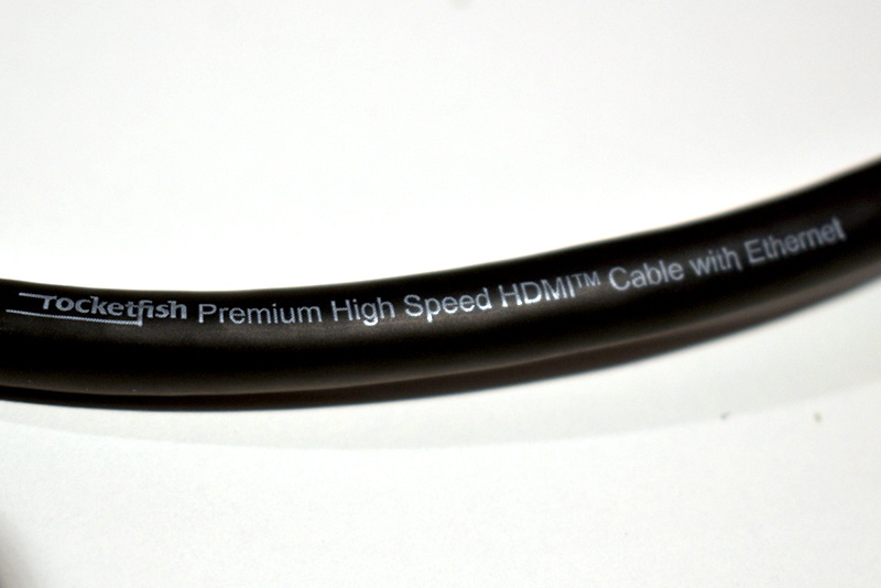 ケーブルにその素性が明記されたHDMIケーブル