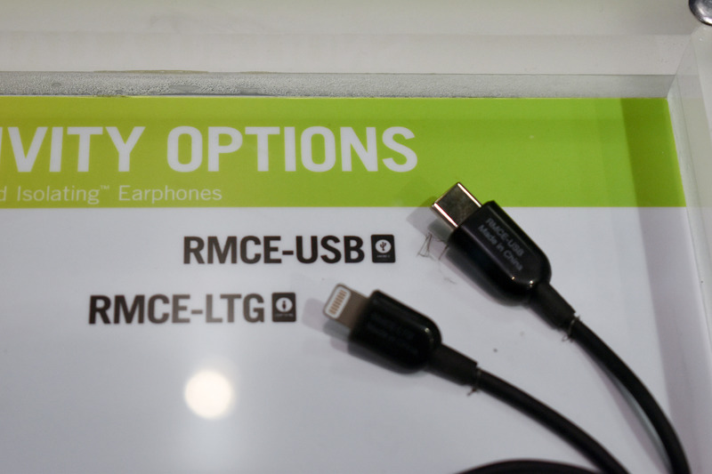 別売りケーブルで対応するUSB Type-CとLightning