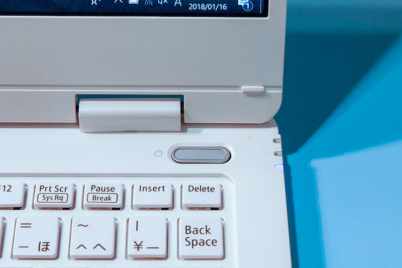 指紋センサー内蔵の電源ボタン