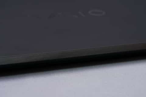 Hothotレビュー】第8世代Core i搭載で“ブラック”にこだわった13.3型