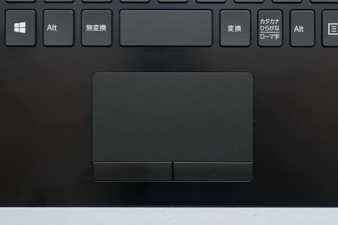 Hothotレビュー】第8世代Core i搭載で“ブラック”にこだわった13.3型