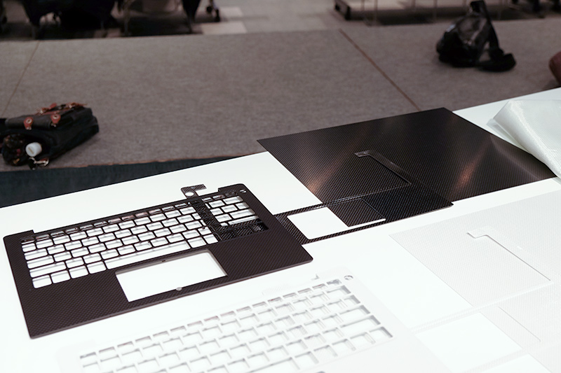 カーボンファイバー