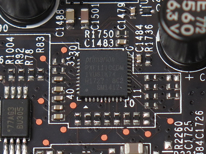 チップセット付近に「PXE1110CDN」がある。もしかしたらチップセット用かもしれないが、詳細は不明