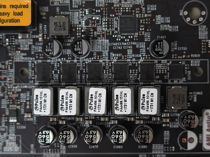 電源は5+1フェーズ