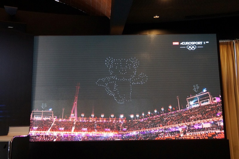 平昌オリンピック閉会式の一幕。Intelのドローンを利用したデモが平昌から生中継された