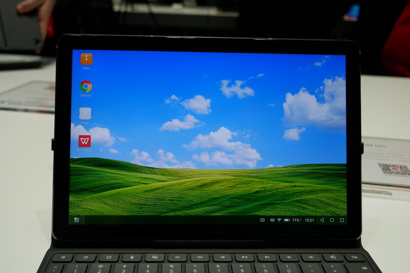 PC Modeが起動すると、WindowsライクなUIに切り替わる