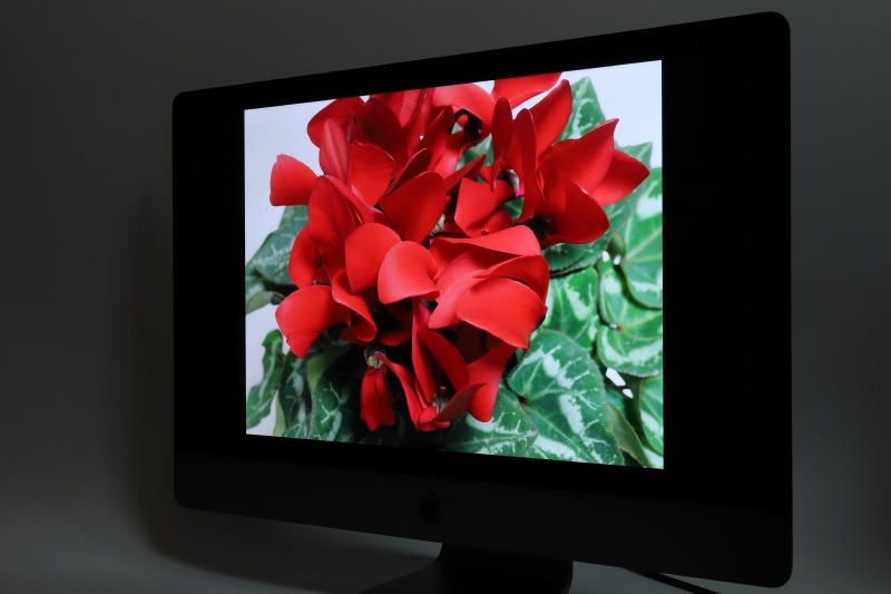 斜め30度の角度から見た場合