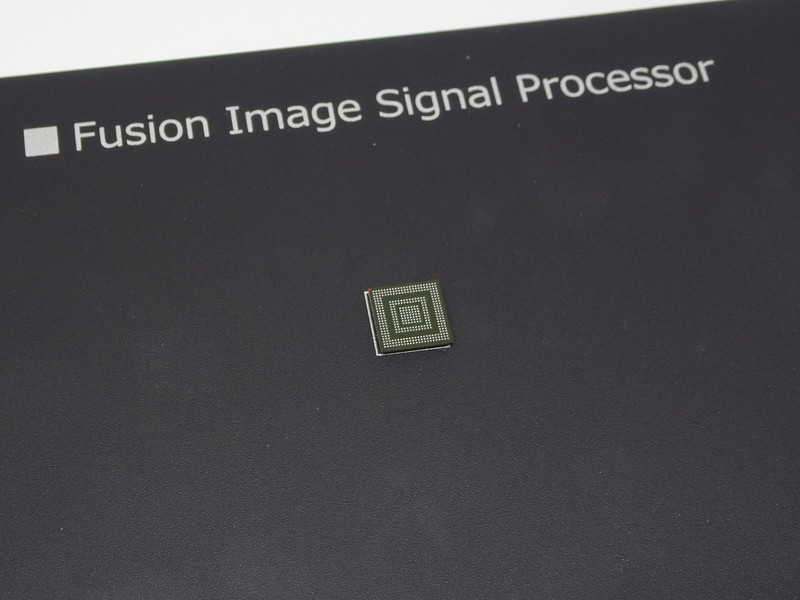 参考展示されたフュージョンISP