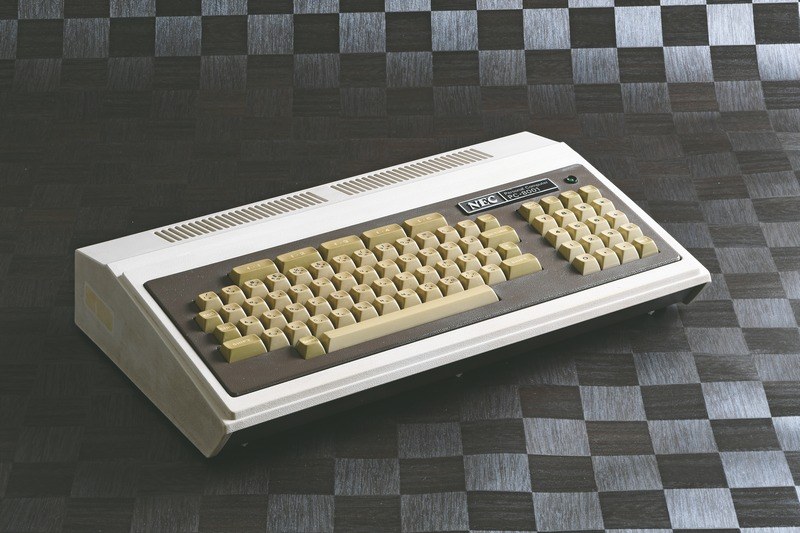 1979年:パーソナルコンピュータの原点とも言える1台 PC-8001