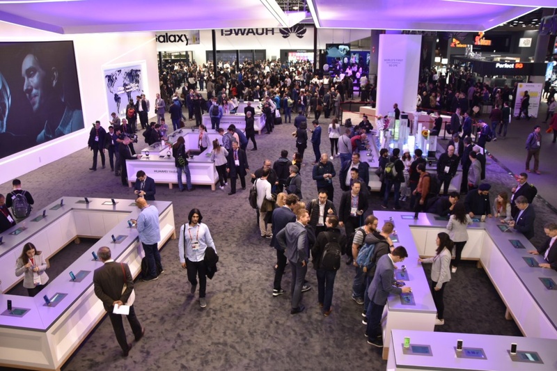 MWC会場のHuaweiブース