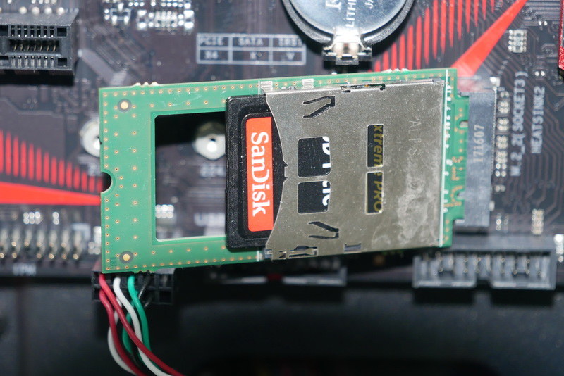 Western Digitalブースでデモ展示された、PCIe/NVMe対応SDカード