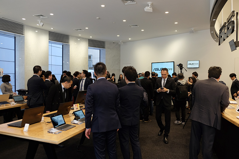 オープニングセレモニーには国内だけでなく、台湾などから国外のメディアも多数参加した