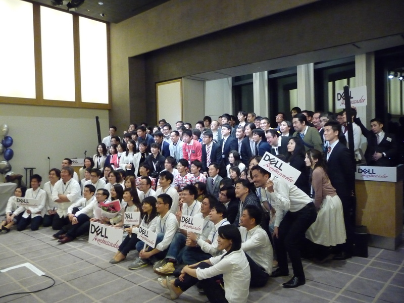 デル社員とアンバサダーで記念撮影